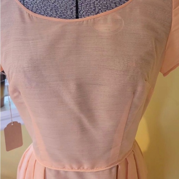 Vintage 1960s Peach Tea Dress, Handmade. Semi-sheer Cotton blend. US8 - Picture 3 of 3
